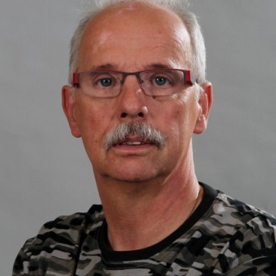 André