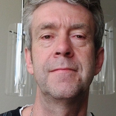 André